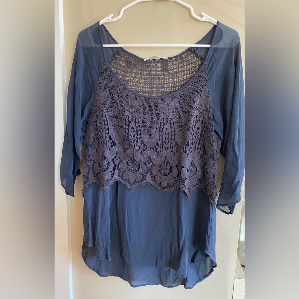 LANGUAGE blouse